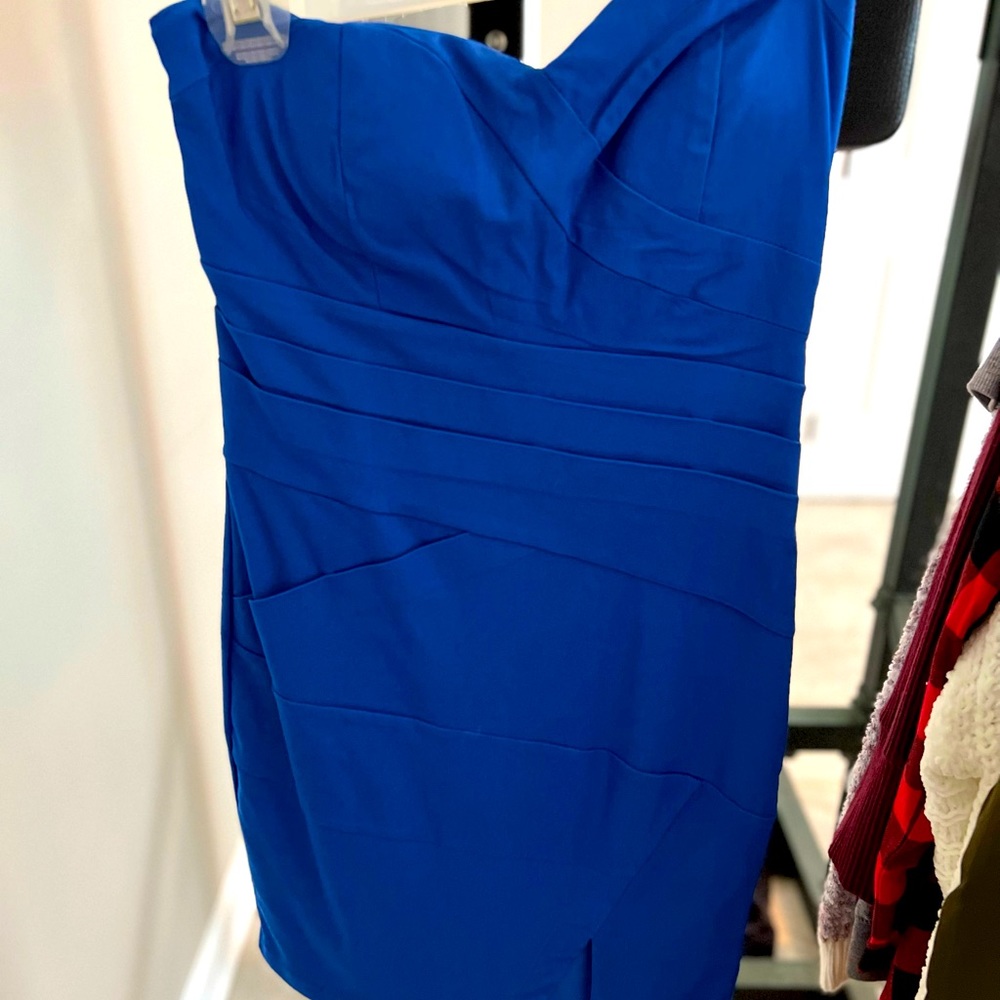 Strapless Blue dress. Size small. Excellent condition.
